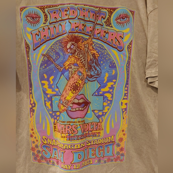 Red Hot Chili Peppers Tops - Red Hot Chili Peppers Graphic Tee - Brown